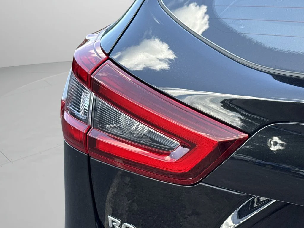 Used 2022 Black Nissan SV image 18