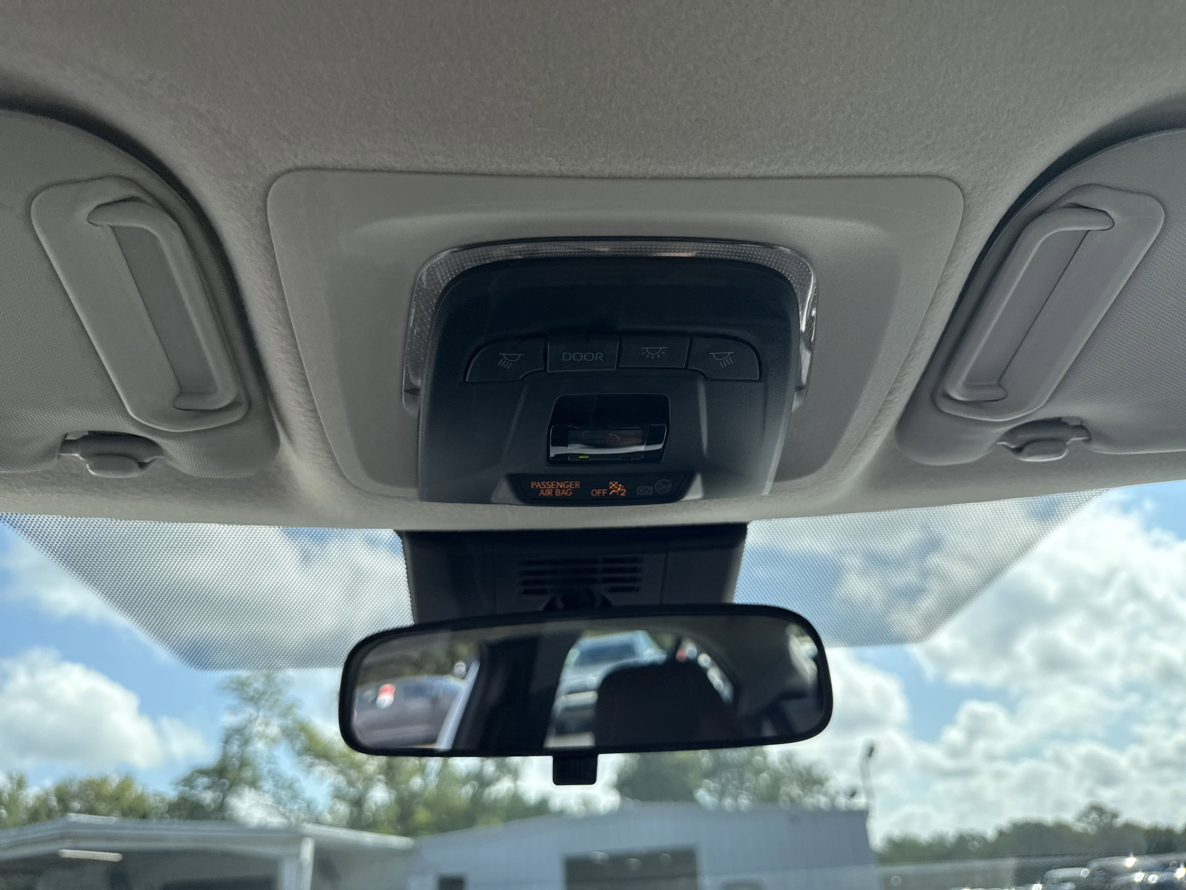 Used 2025  Toyota  image 21