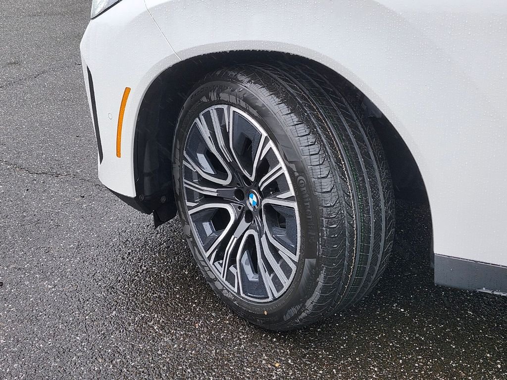 New 2026 White BMW 30 xDrive image 28