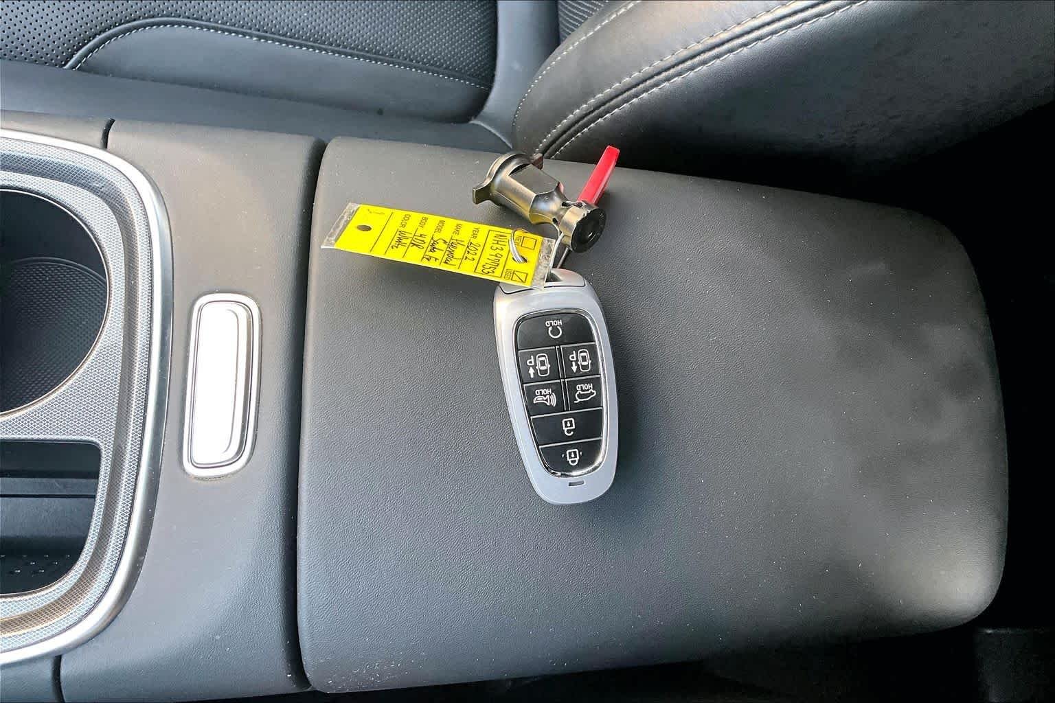 Certified Used 2022 Quartz White Hyundai Calligraphy image 14