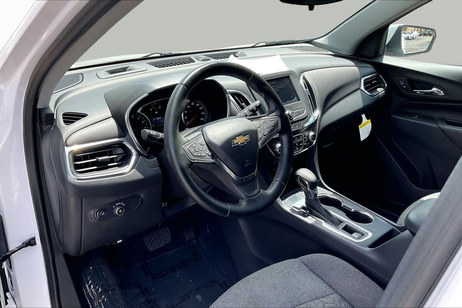Used 2024 Summit White Chevrolet LT image 14