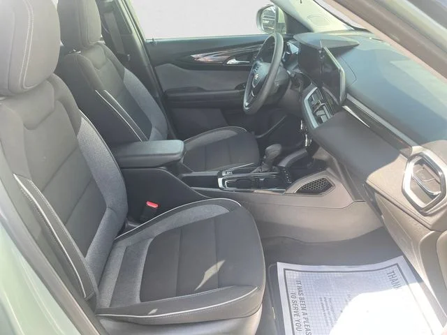 Used 2025 Green Chevrolet LT image 15