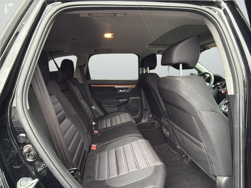 Used 2018  Honda EX image 25