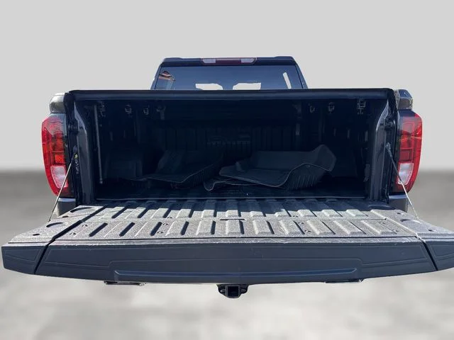 Used 2022 Silver GMC Elevation image 18