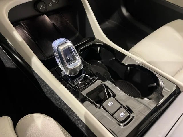2026 Volvo XC40 Ultra - Photo 19
