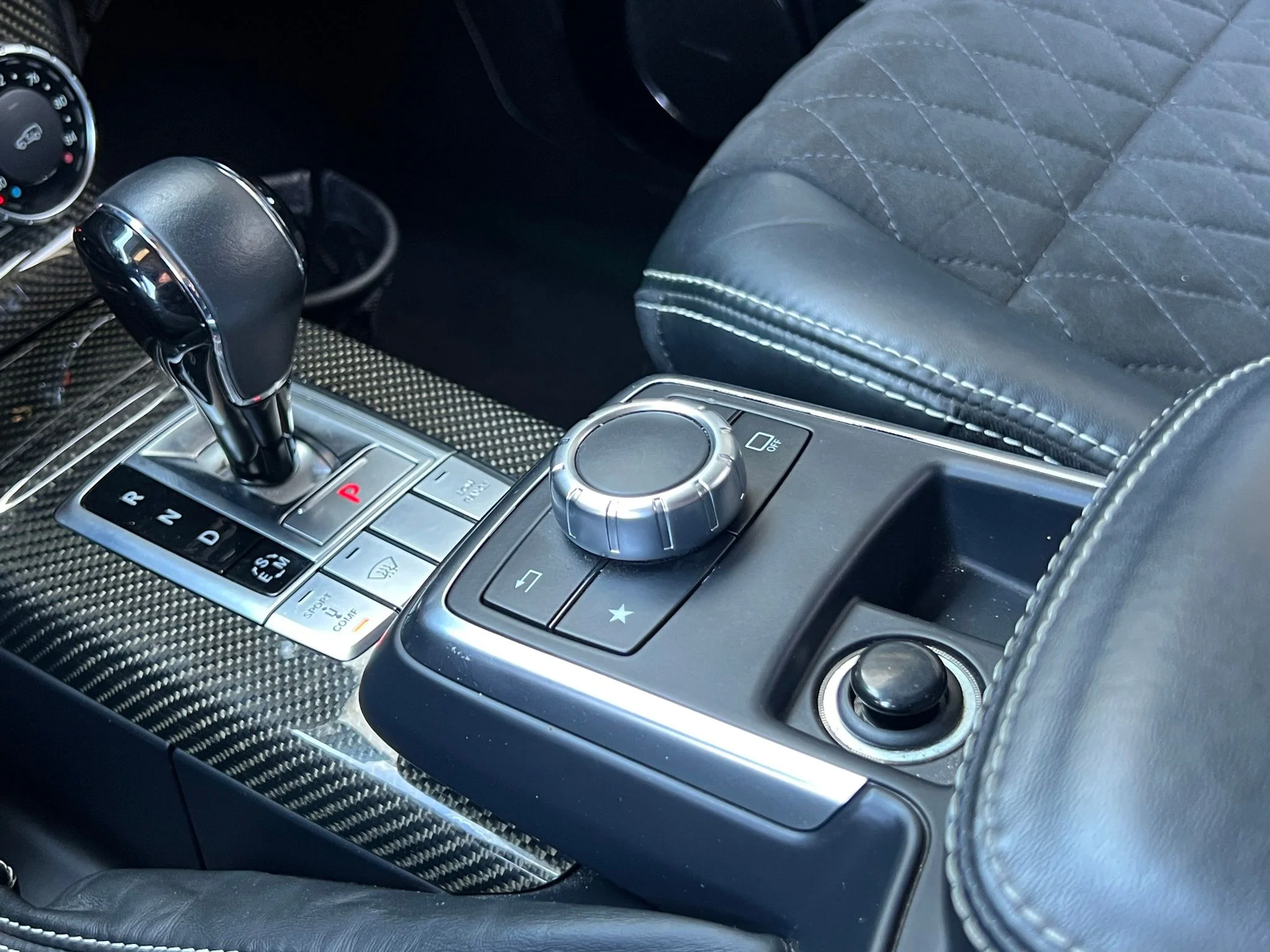 Used 2018 Black Mercedes-Benz G 550 Squared image 32