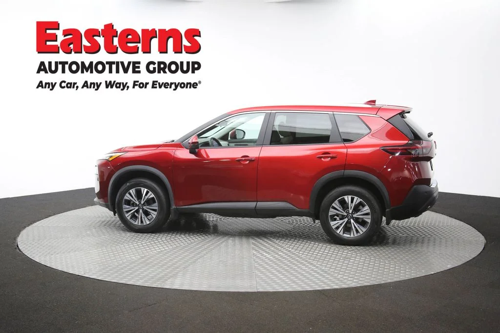 Used 2023 Red Nissan SV image 63