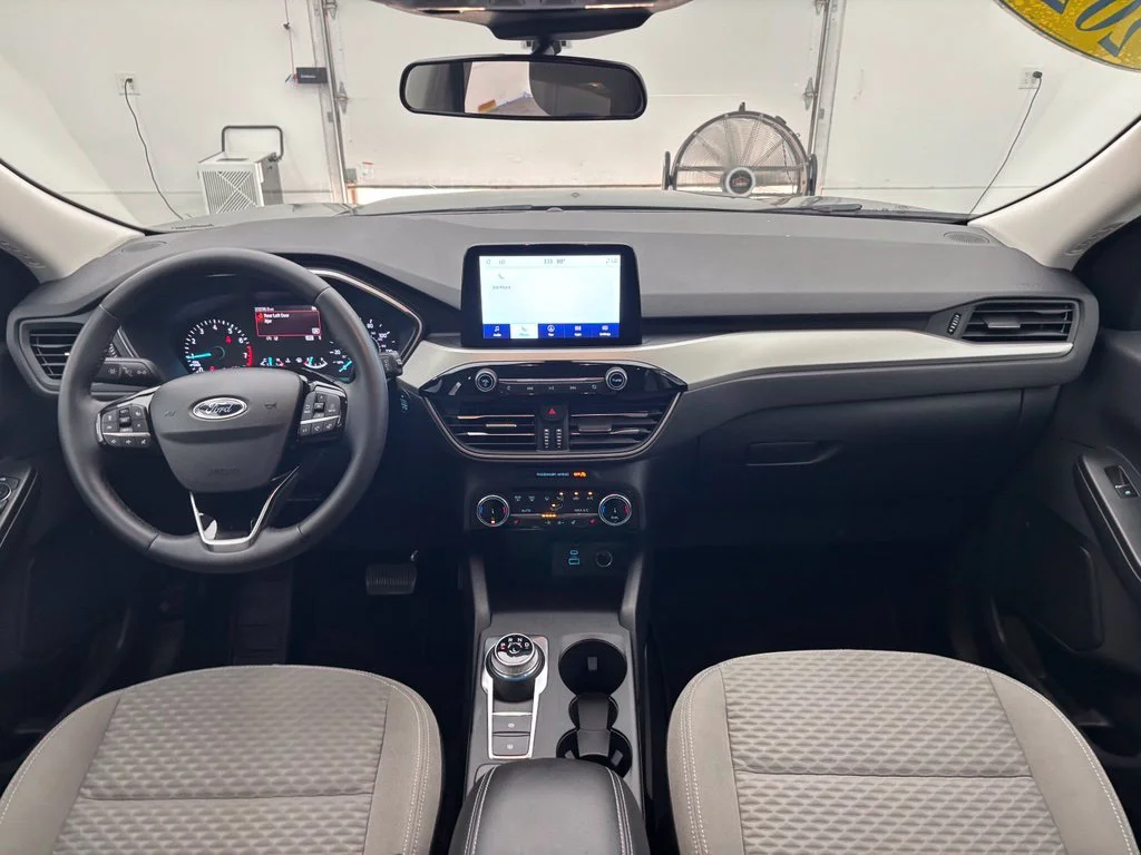 Used 2022 Gray Ford SE image 4