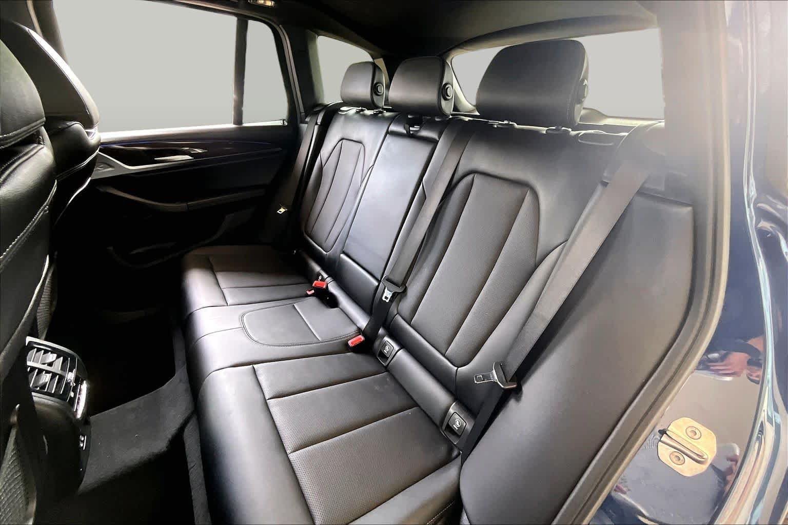 Used 2022 Phytonic Blue Metallic BMW xDrive30i image 19