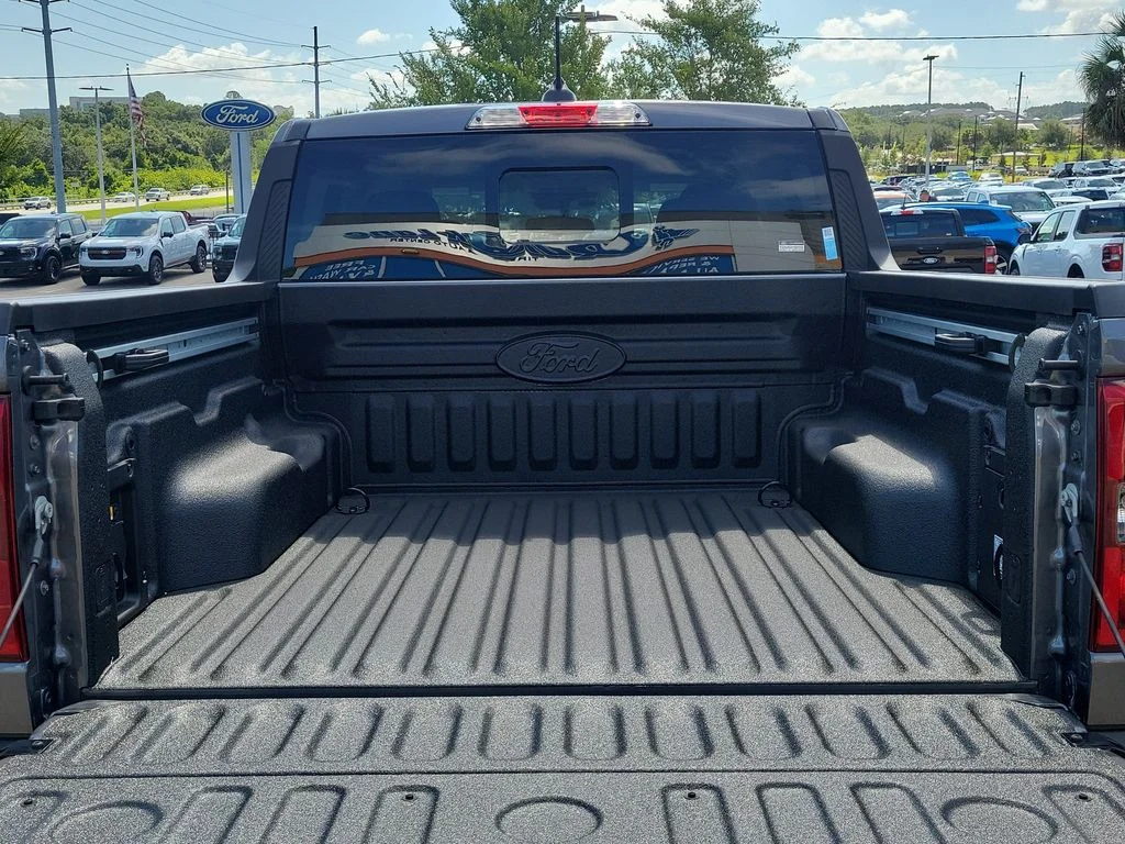 New 2026 Carbonized Gray Metallic Ford Tremor® image 8