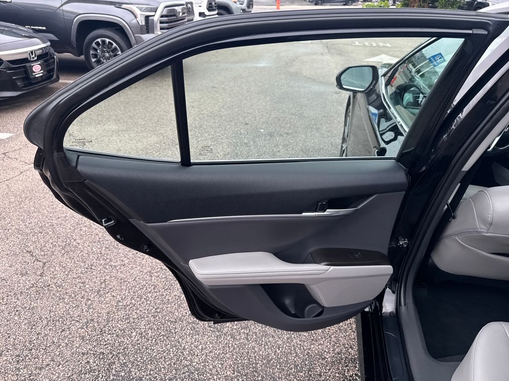 Used 2022 Black Toyota XLE image 38