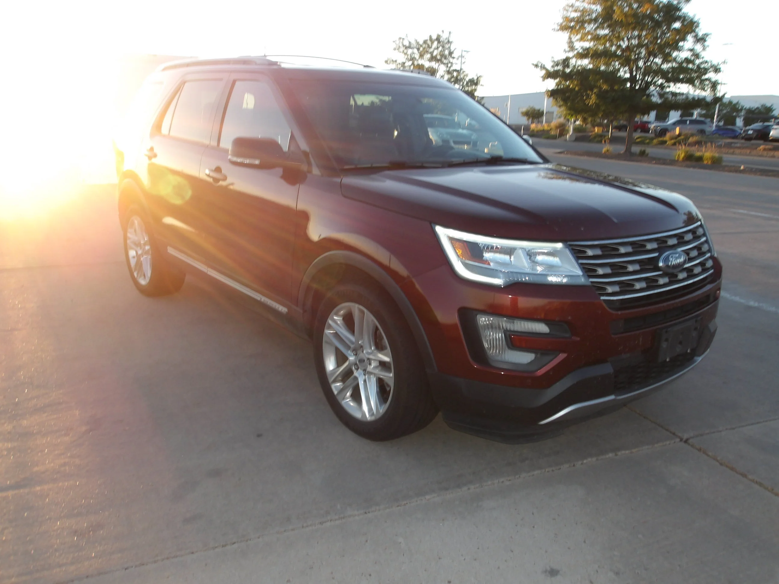 Used 2016 Bronze Fire Metallic Tinted Clearcoat Ford XLT image 2