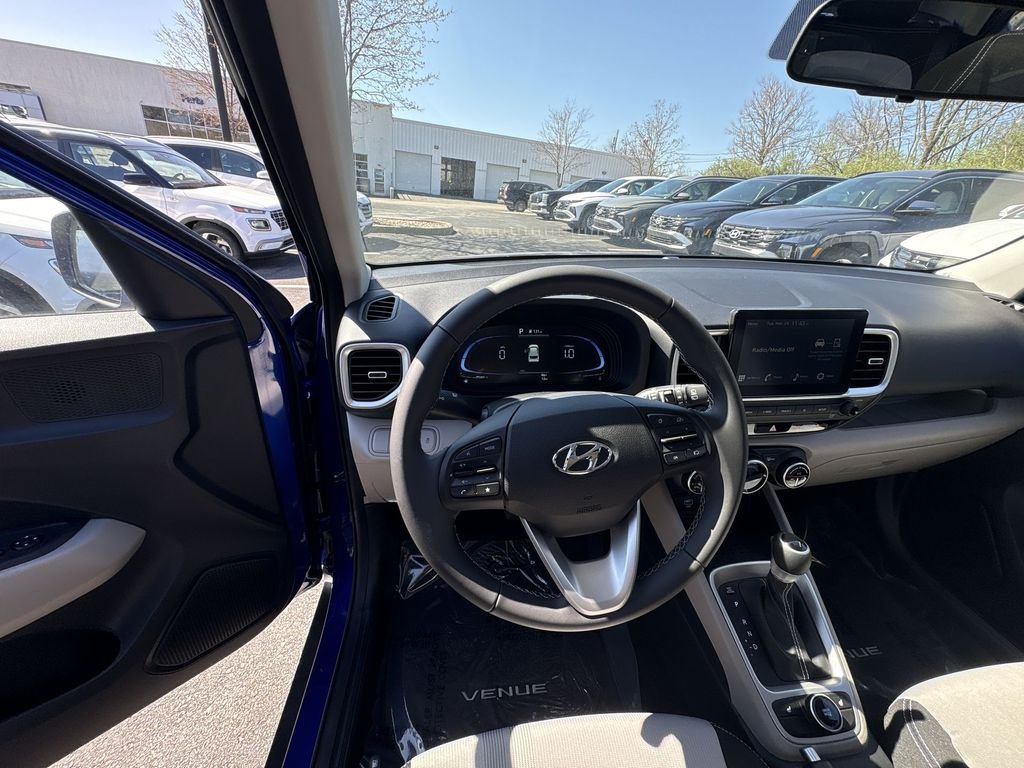 2026 Hyundai Venue SEL - Photo 11