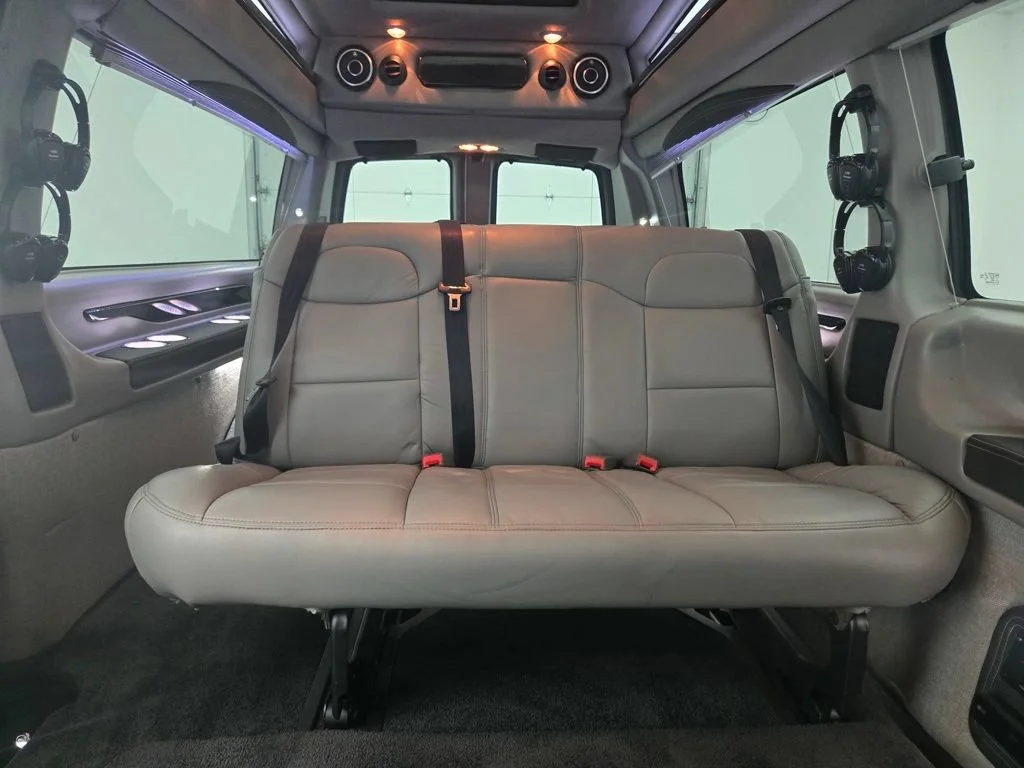 Used 2020 Summit White Chevrolet WT image 47