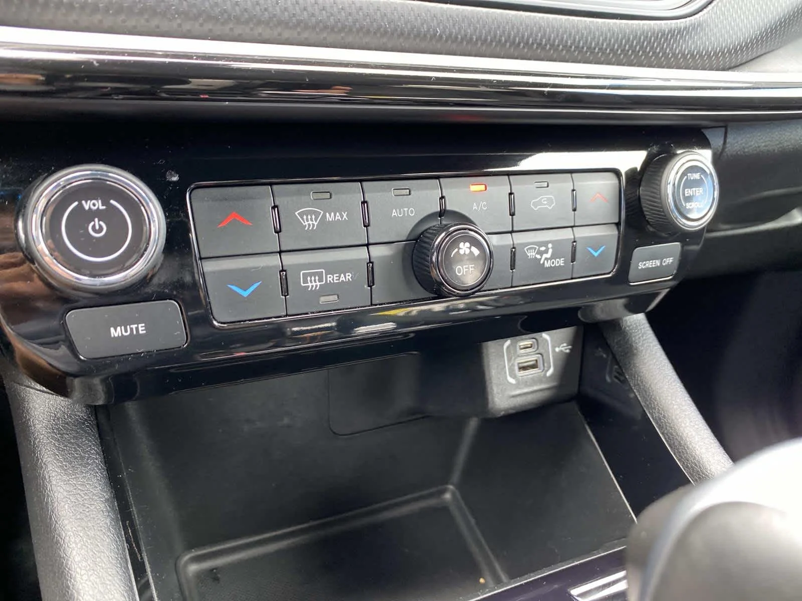 2025 Jeep Compass Trailhawk - Photo 16