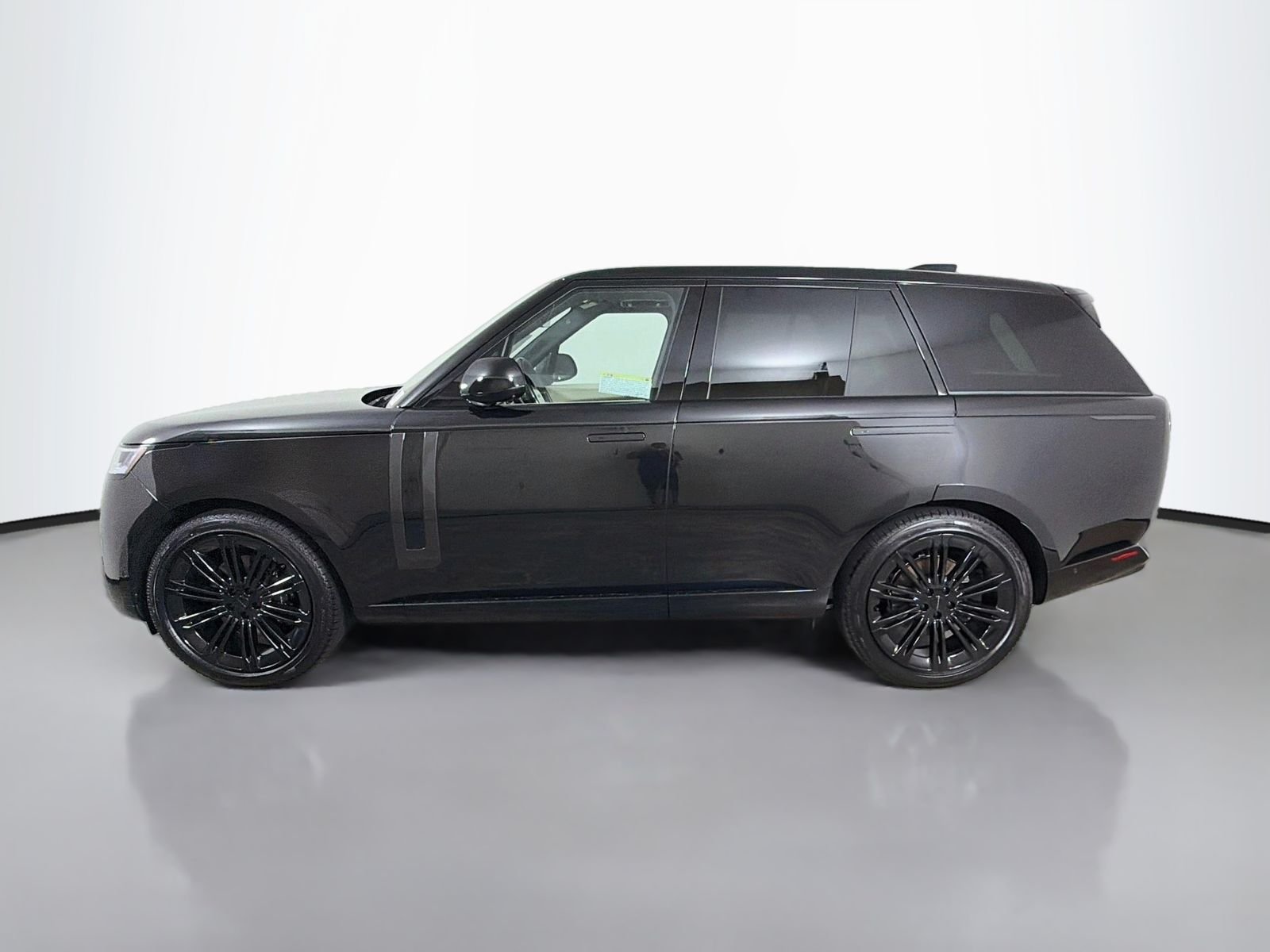 New 2026 Santorini Black LAND ROVER SE image 2