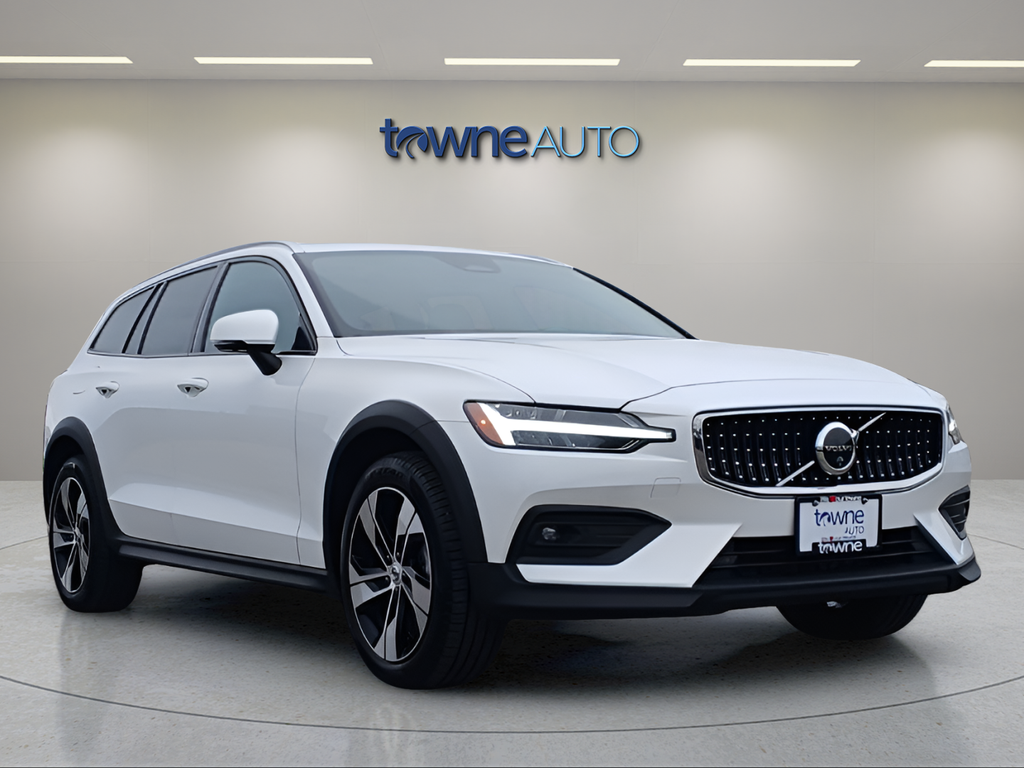 2025 Volvo V60 Cross Country Plus - Photo 7