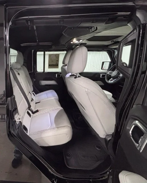 Used 2023 Black Jeep High Altitude image 20