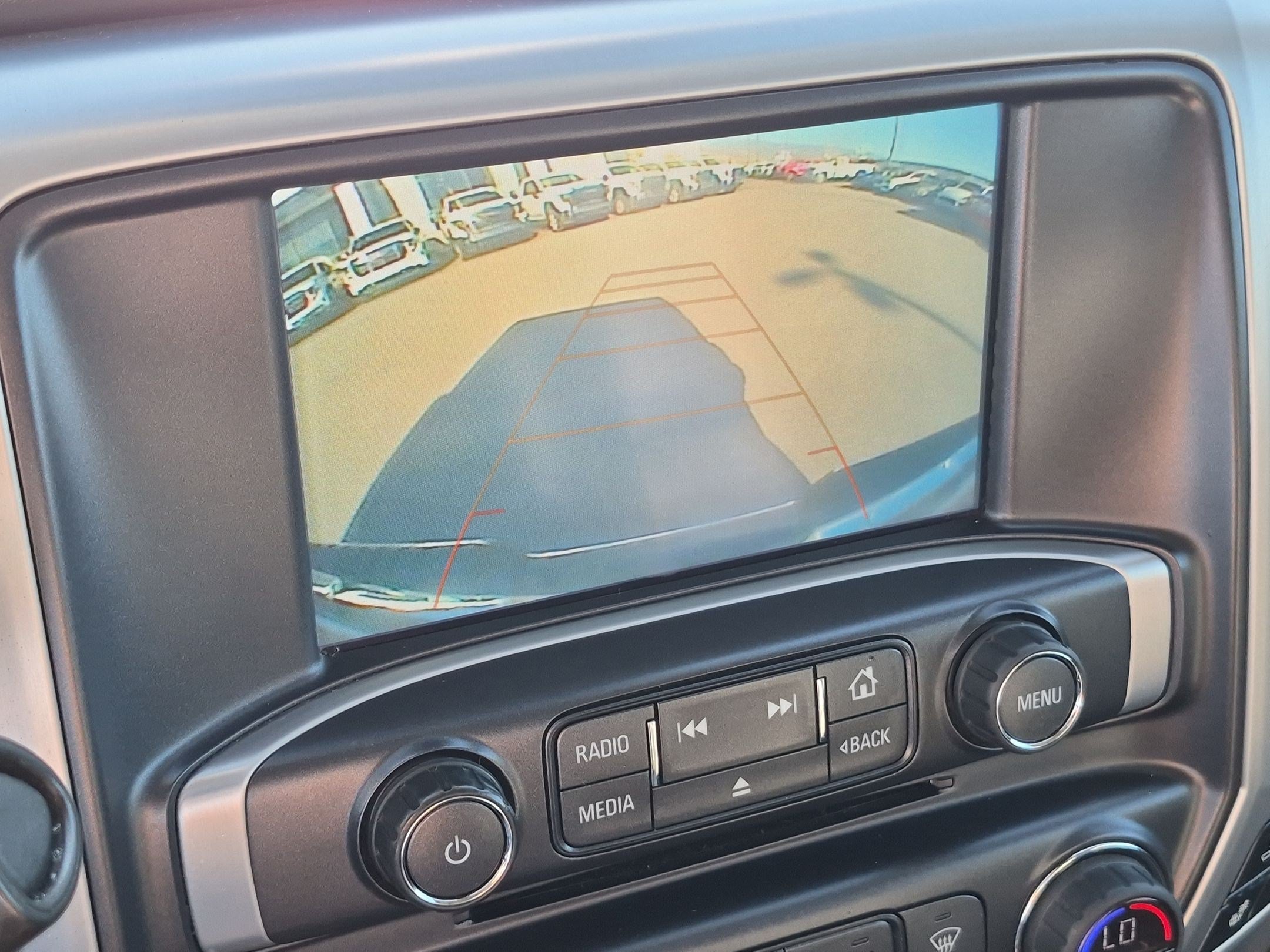 Used 2018 White GMC SLT image 19