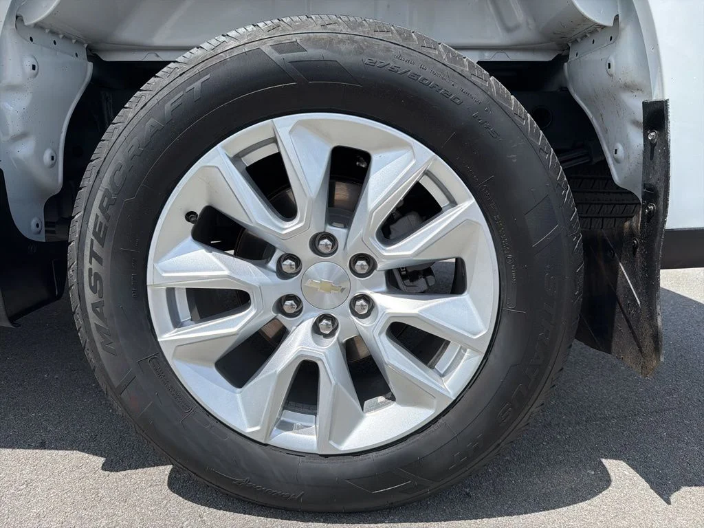 Used 2021 White Chevrolet Custom image 14