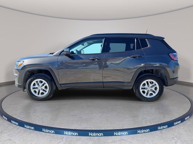 Used 2018 Gray Jeep Sport image 9