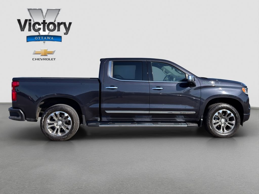 Used 2022 Gray Chevrolet High Country image 7