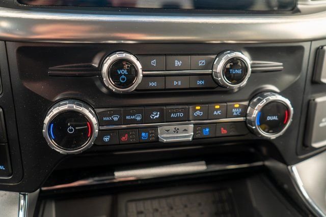 Used 2023 Agate Black Metallic Ford Lariat image 31