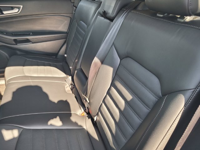 Used 2018 Blue Ford SEL image 15