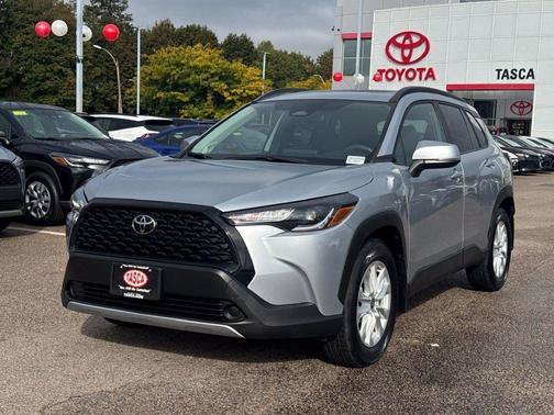 Used 2023 Silver Toyota LE image 3