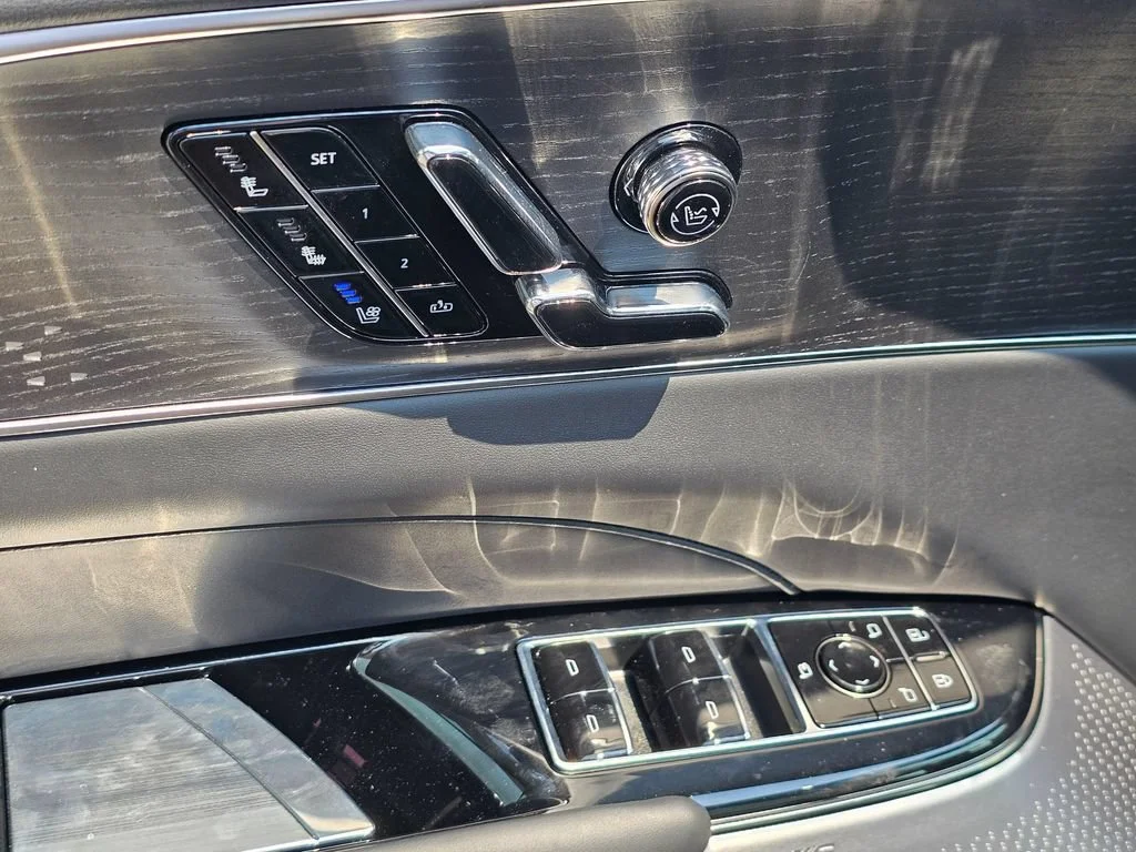 New 2026 Stellar Black Metallic Cadillac V-Series Premium image 22