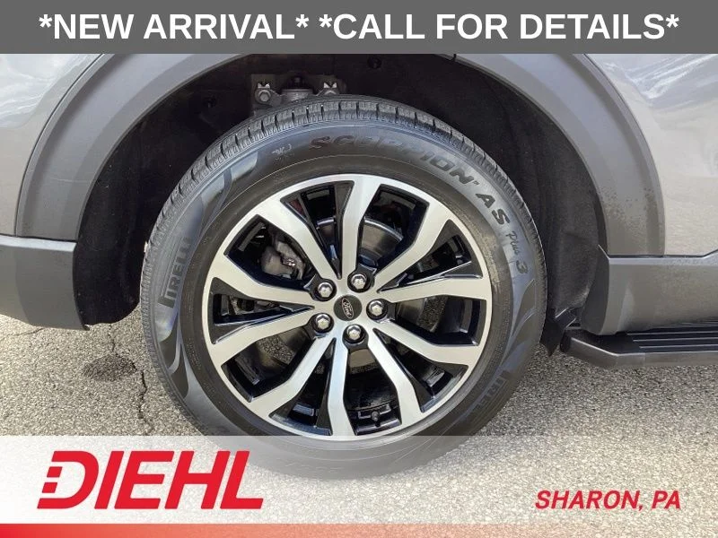 Used 2022 Gray Ford ST-Line image 11