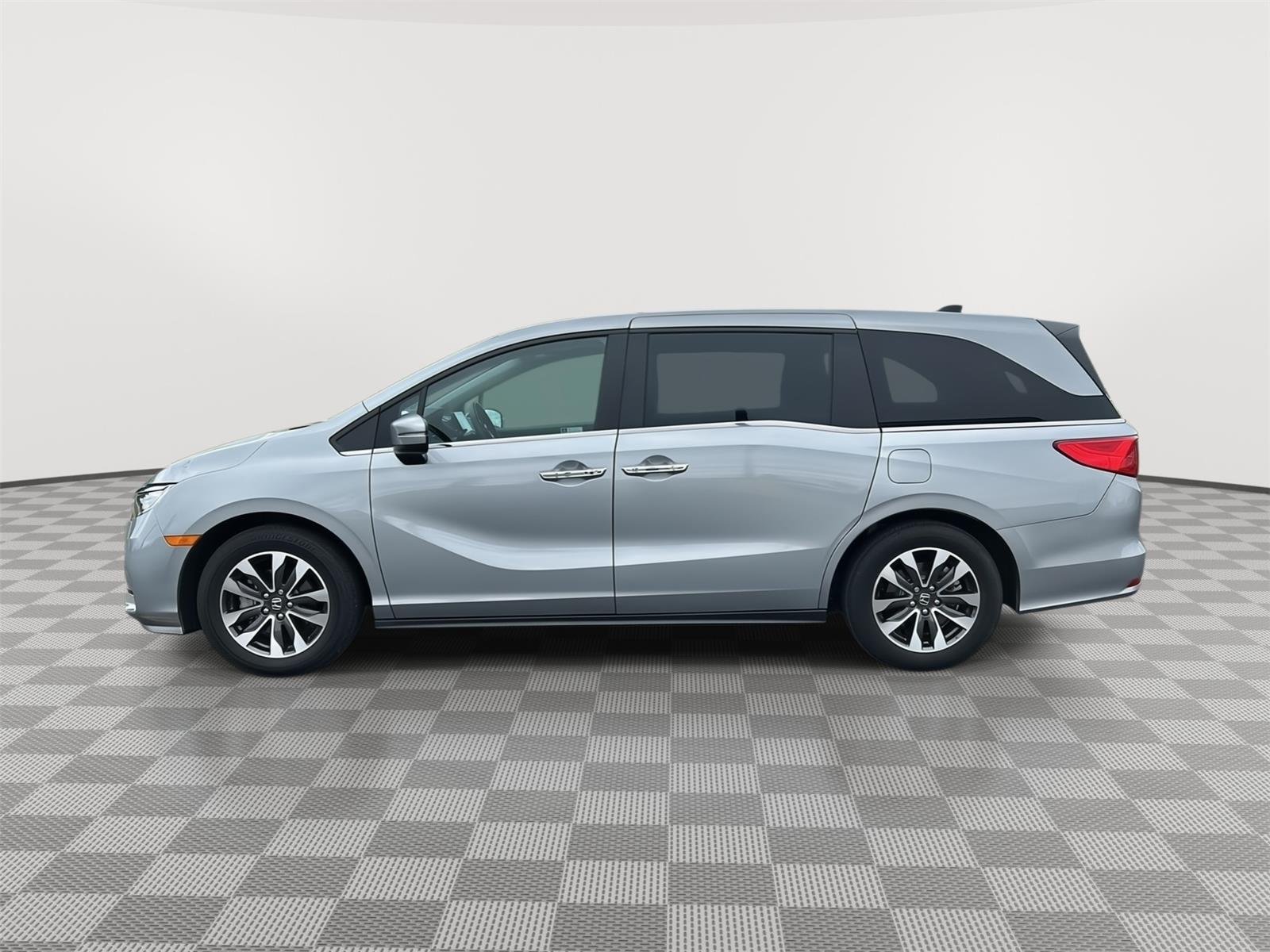 Certified 2024 Honda Odyssey EX-L with VIN 5FNRL6H61RB009928 for sale in Kansas City