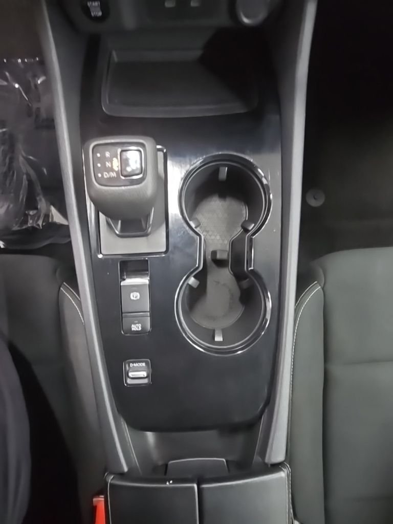 Used 2024 Silver Nissan S image 27