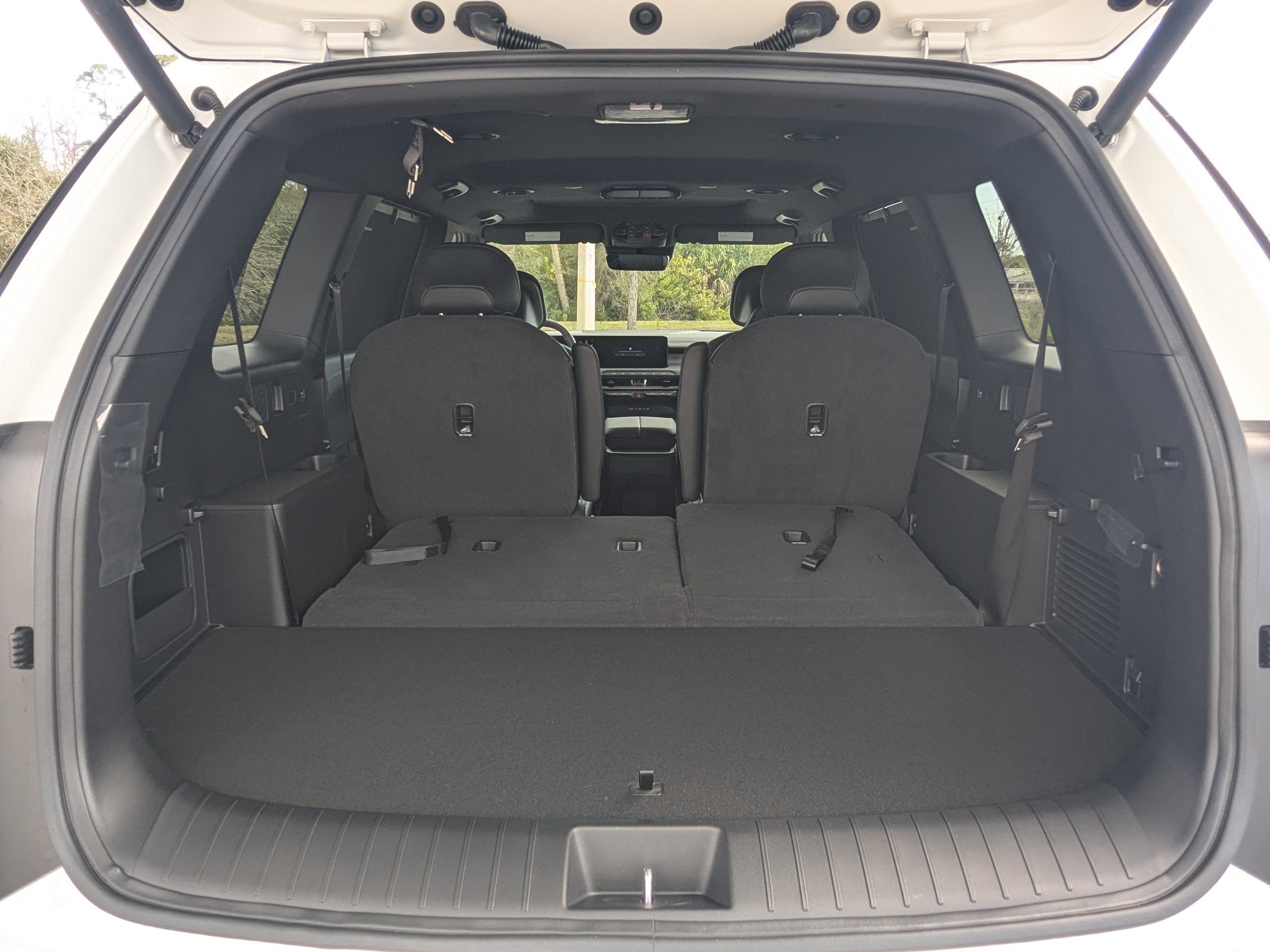 New 2027 Glacial White Pearl Kia X-Line EX image 14