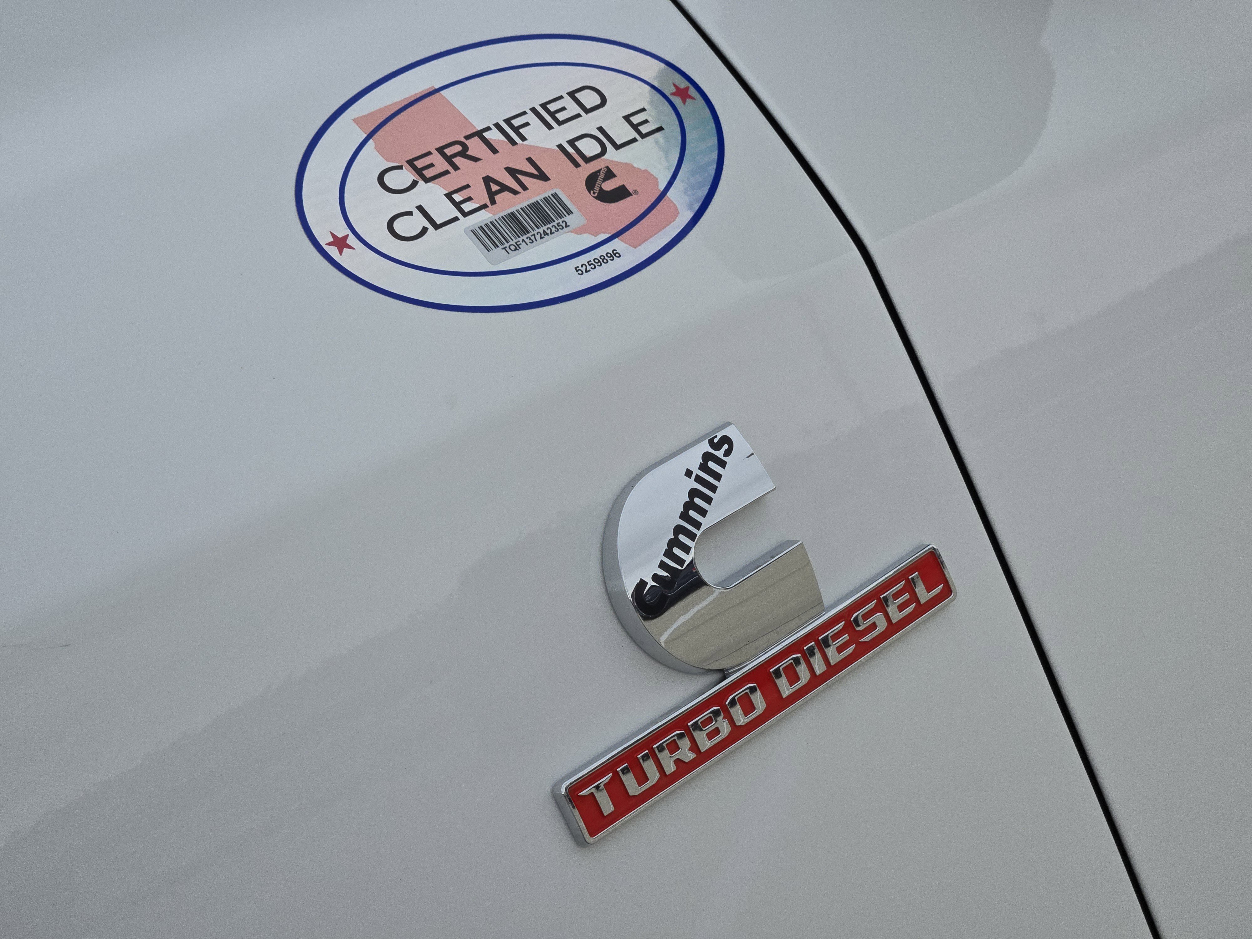 New 2026 Bright White Clear-Coat Exterior Paint RAM Tradesman image 9