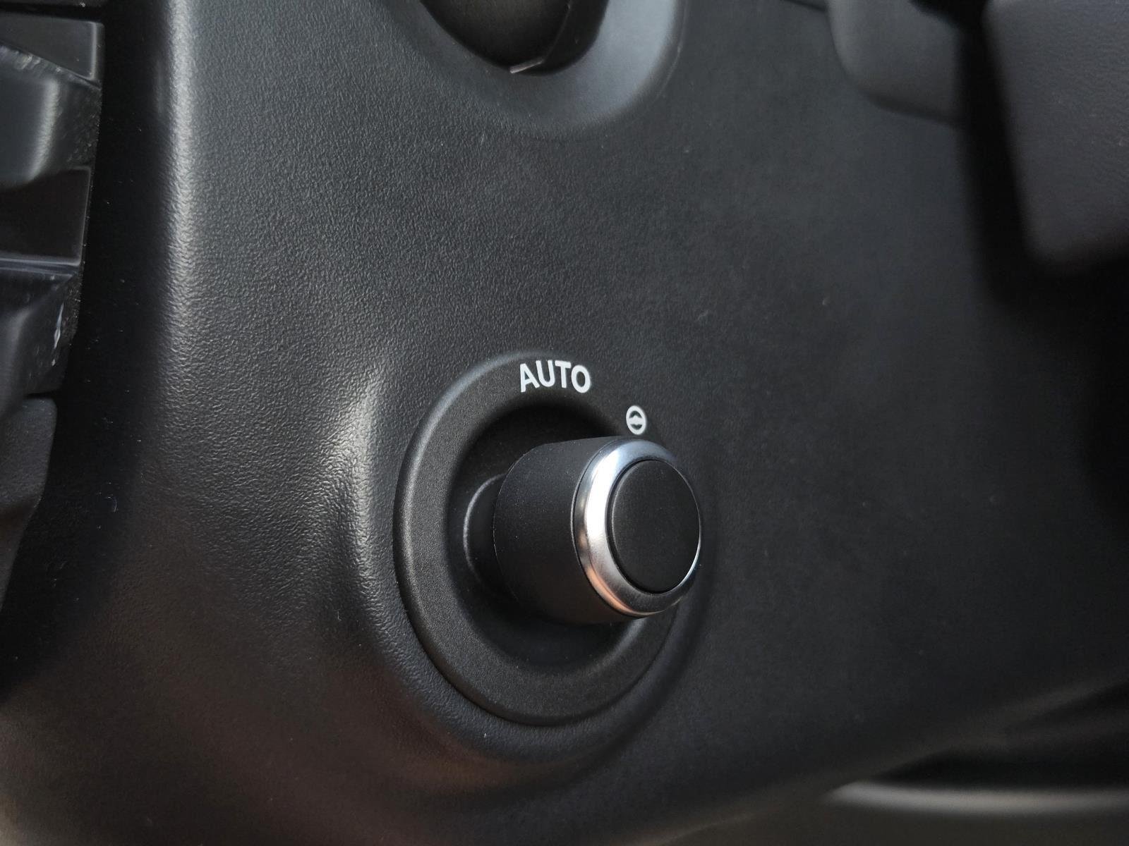 New 2026 Santorini Black LAND ROVER  image 36