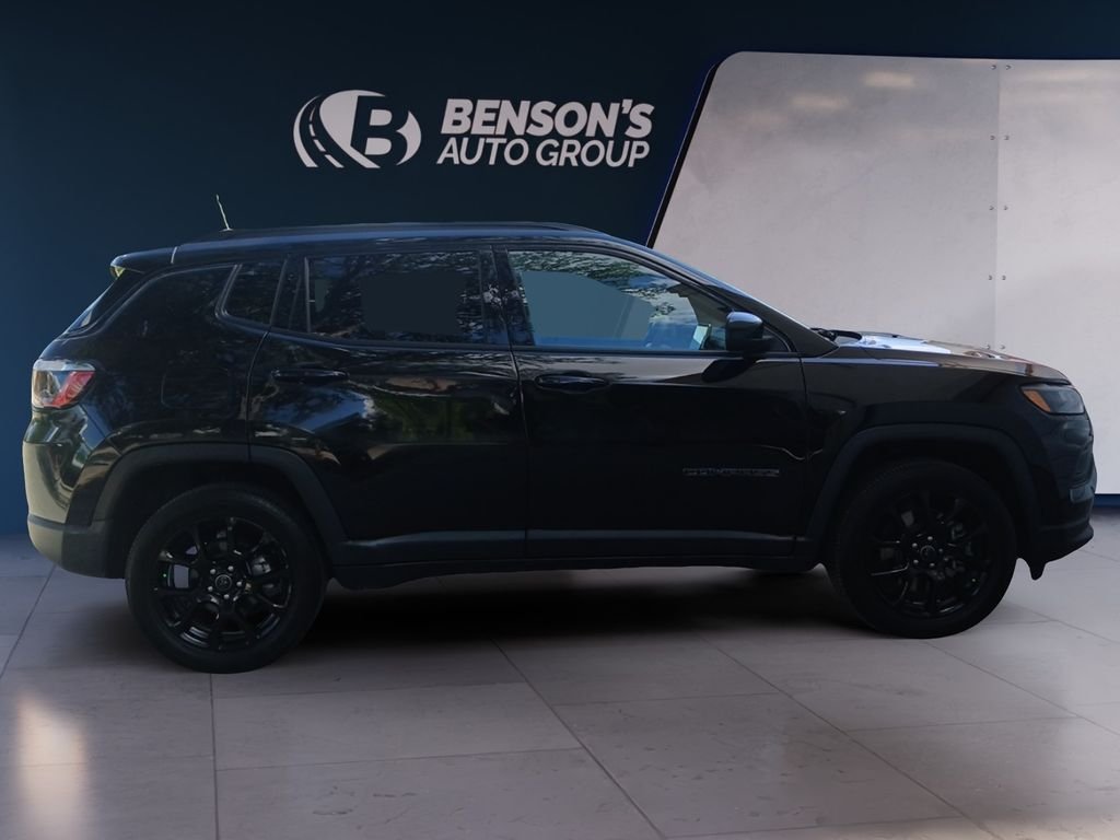 Used 2026 Black Jeep Latitude image 6