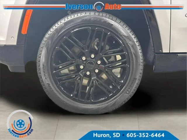 New 2026 Silver-Zynith Exterior Paint Jeep Grand Wagoneer image 6