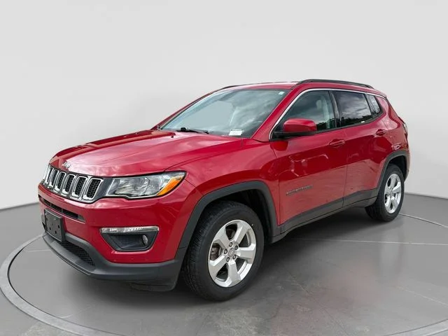 Used 2019 Red Jeep Latitude image 36