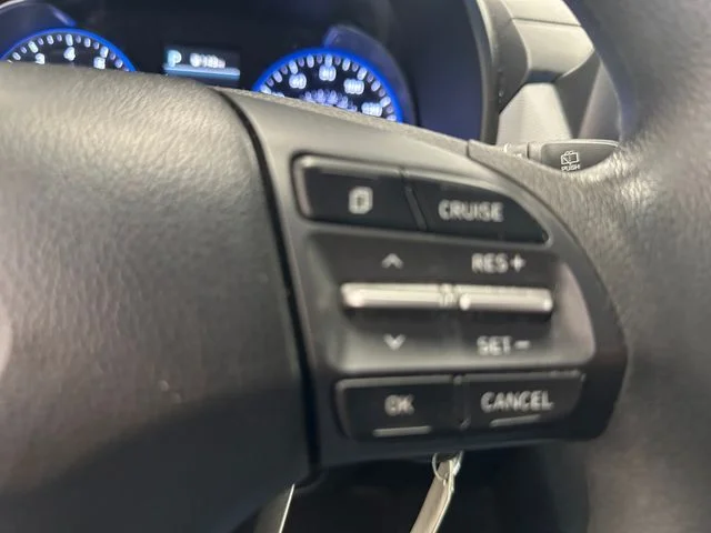 Used 2021 Red Hyundai SE image 25