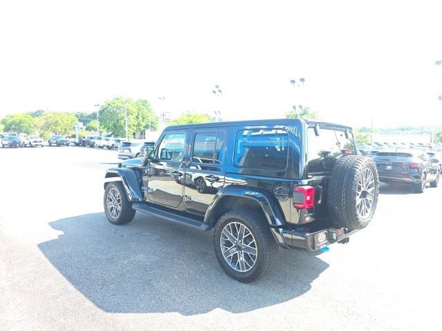 Used 2024 Black Clearcoat Jeep High Altitude image 4
