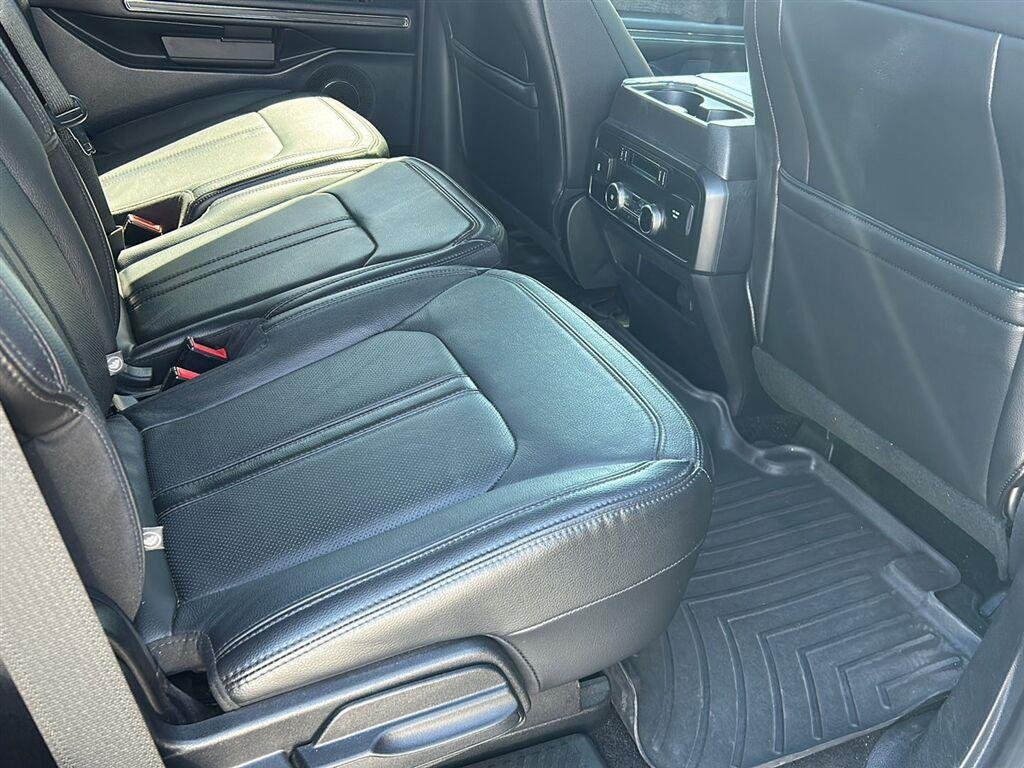 Used 2019 Magnetic Ford Limited image 2