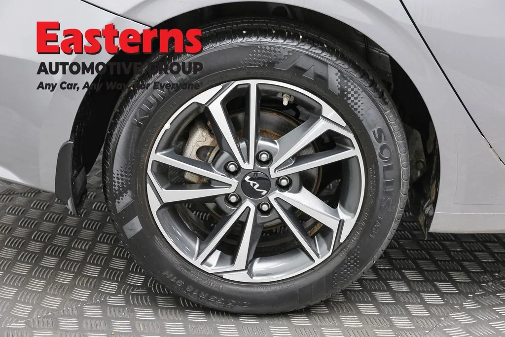 Used 2023 Gray Kia LXS image 30