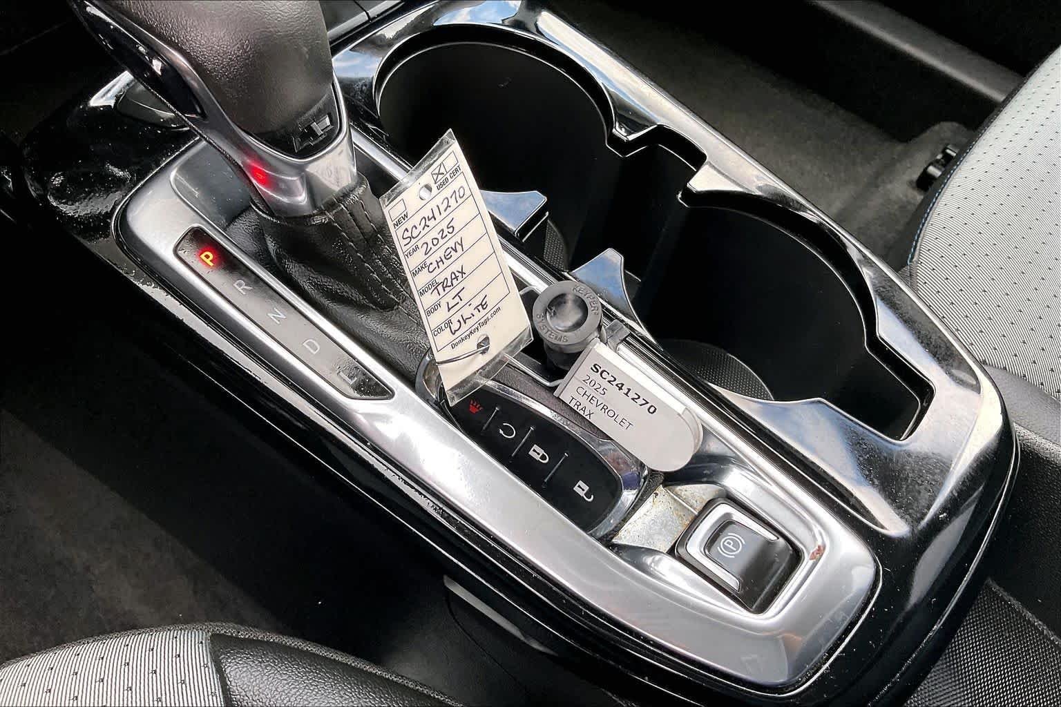 2025 Chevrolet Trax LT - Photo 14