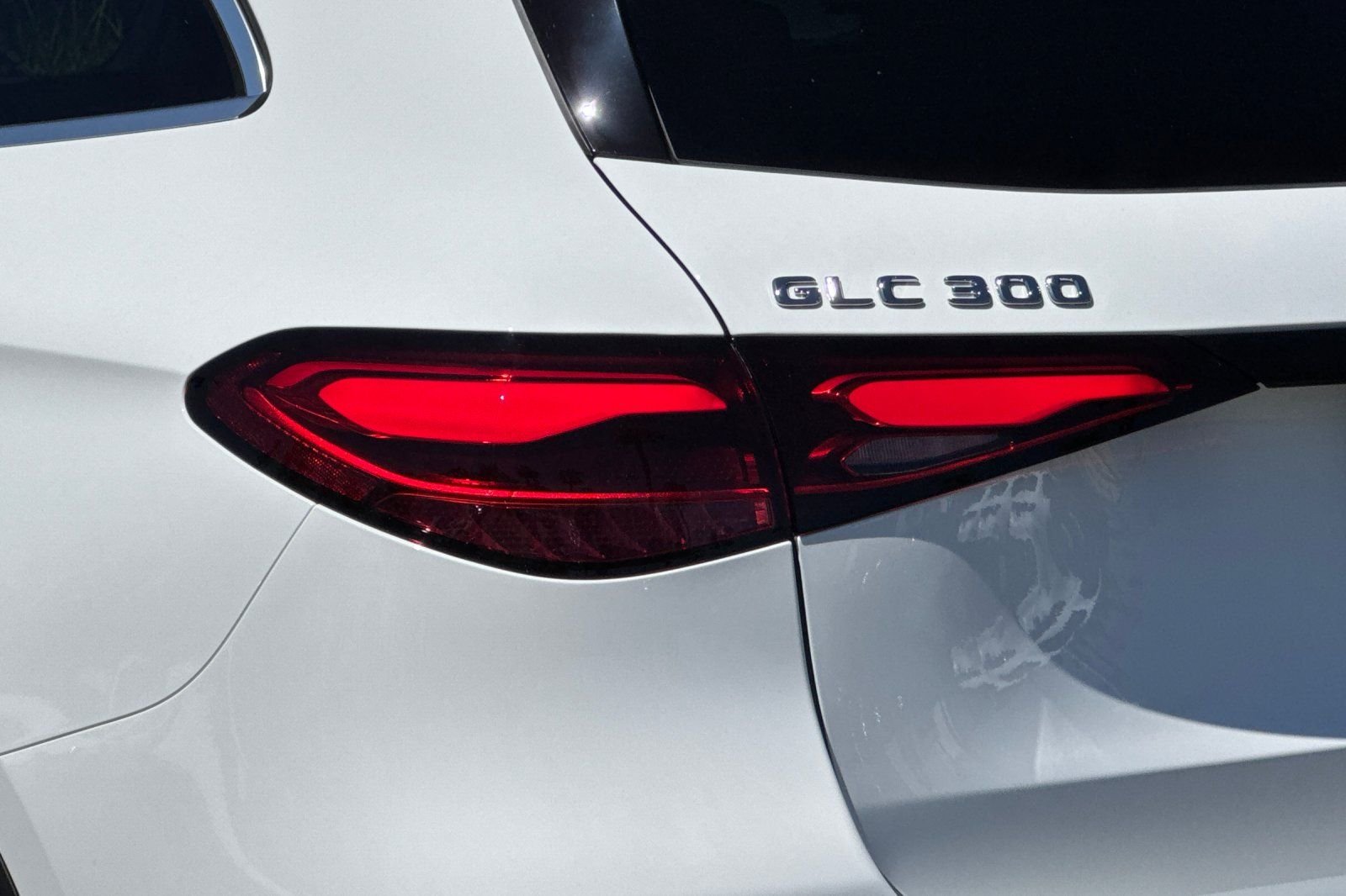New 2027 Polar White Mercedes-Benz GLC 300 image 15