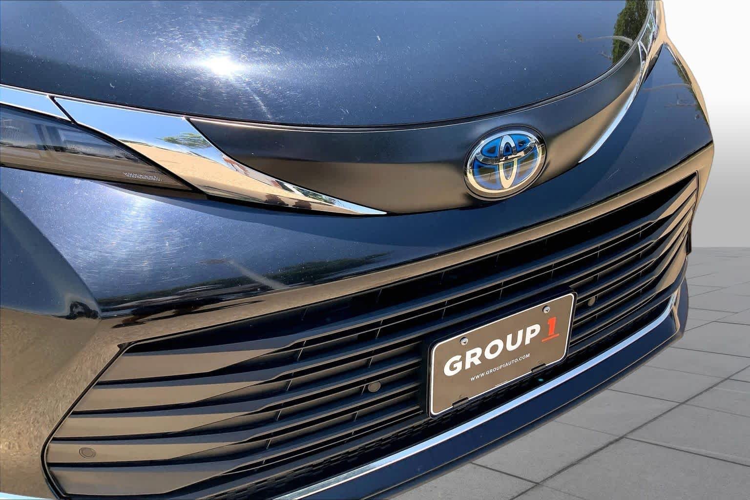 Used 2024 Midnight Black Metallic Toyota XLE image 37