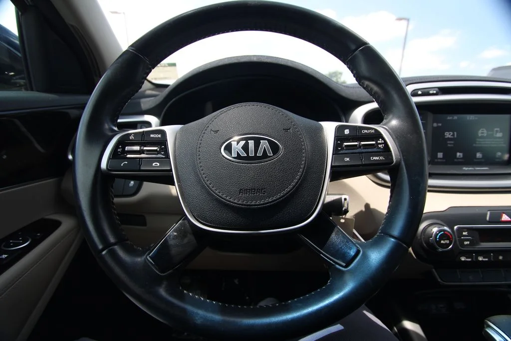 Used 2019 Blue Kia LX image 20