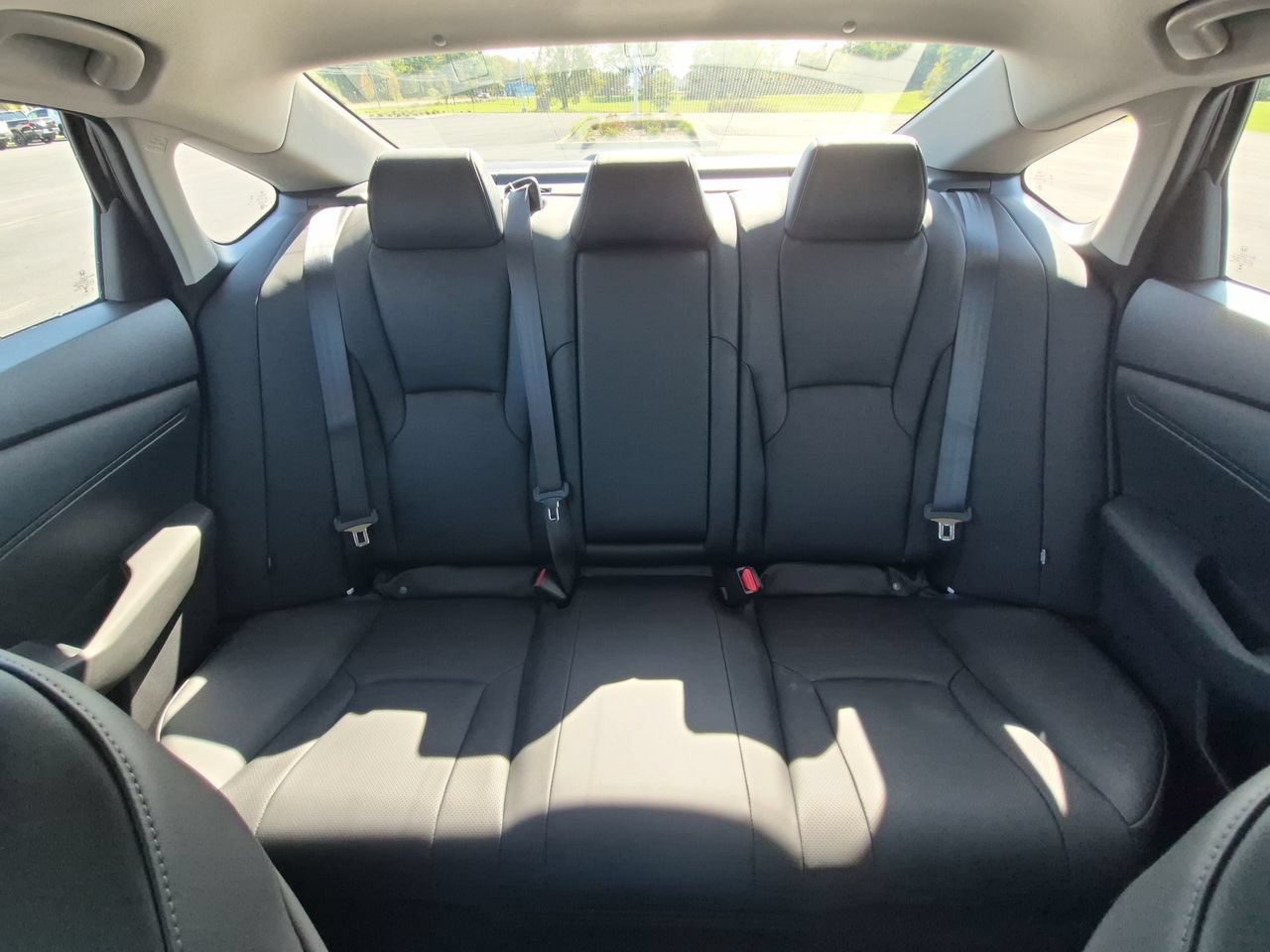 New 2026 Crystal Black Pearl Honda EX-L Hybrid image 24