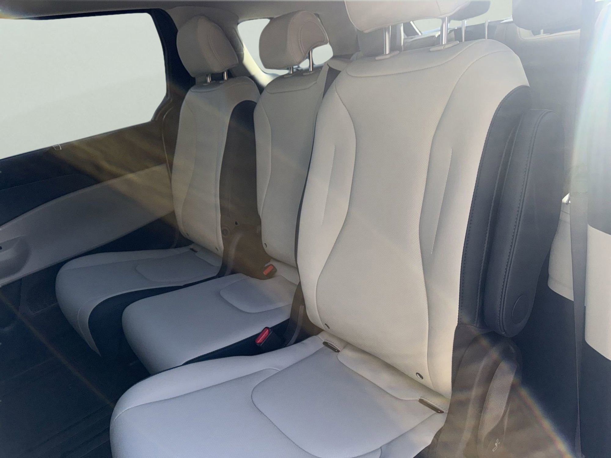 New 2026 Ivory Silver Kia EX image 16