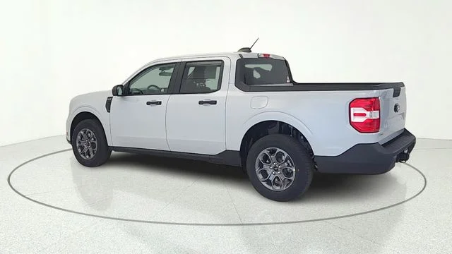 New 2026 Space White Metallic Ford XLT image 5